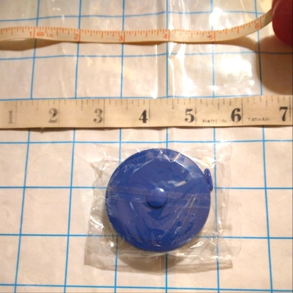 FREE with PURCHASE. Landau Retractable Measuring Tape - Picture 6 of 8